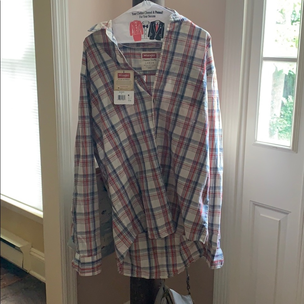 Large brand new flannel.